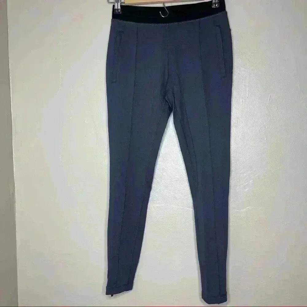 Fabletics Women's Solid Gray Leggings w/ Pockets Athletic Workout Size XS